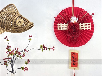 Vòng treo cửa Tết Quạt nhung đỏ nơ tre ĐK30cm VTC-T-43